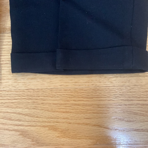 Chico’s so slimming by Chico’s Black stretch cuffed capris Sz 2.5/L - Picture 8 of 8